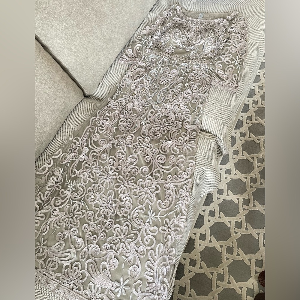 Mon Cheri Cameron Blake size 8 silver